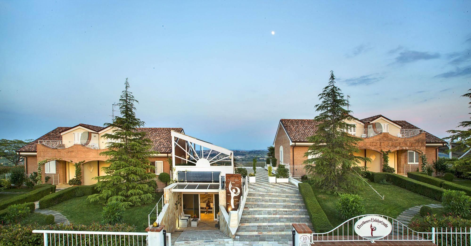 Residence Belohorizonte Macerata Esterno foto