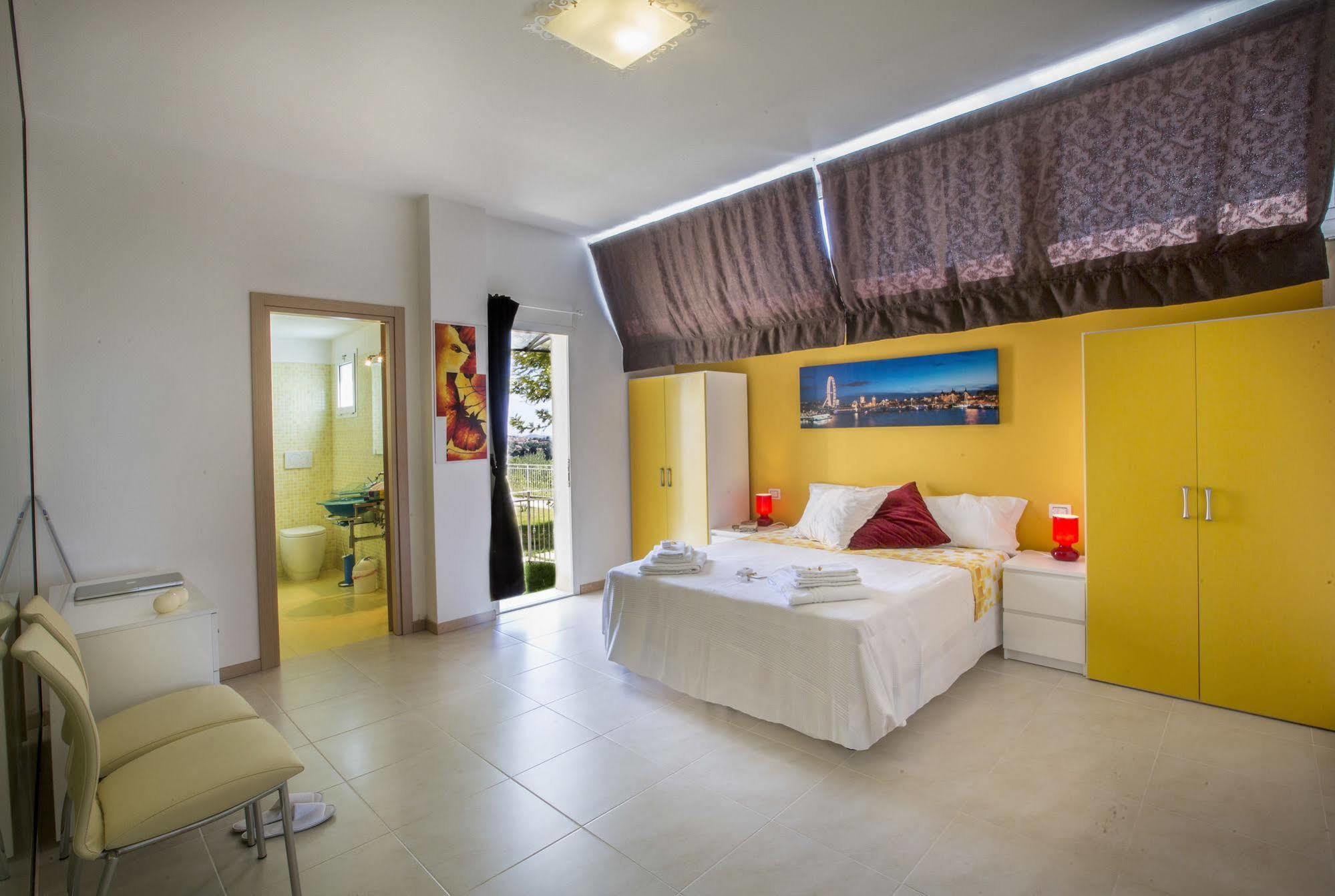 Residence Belohorizonte Macerata Esterno foto